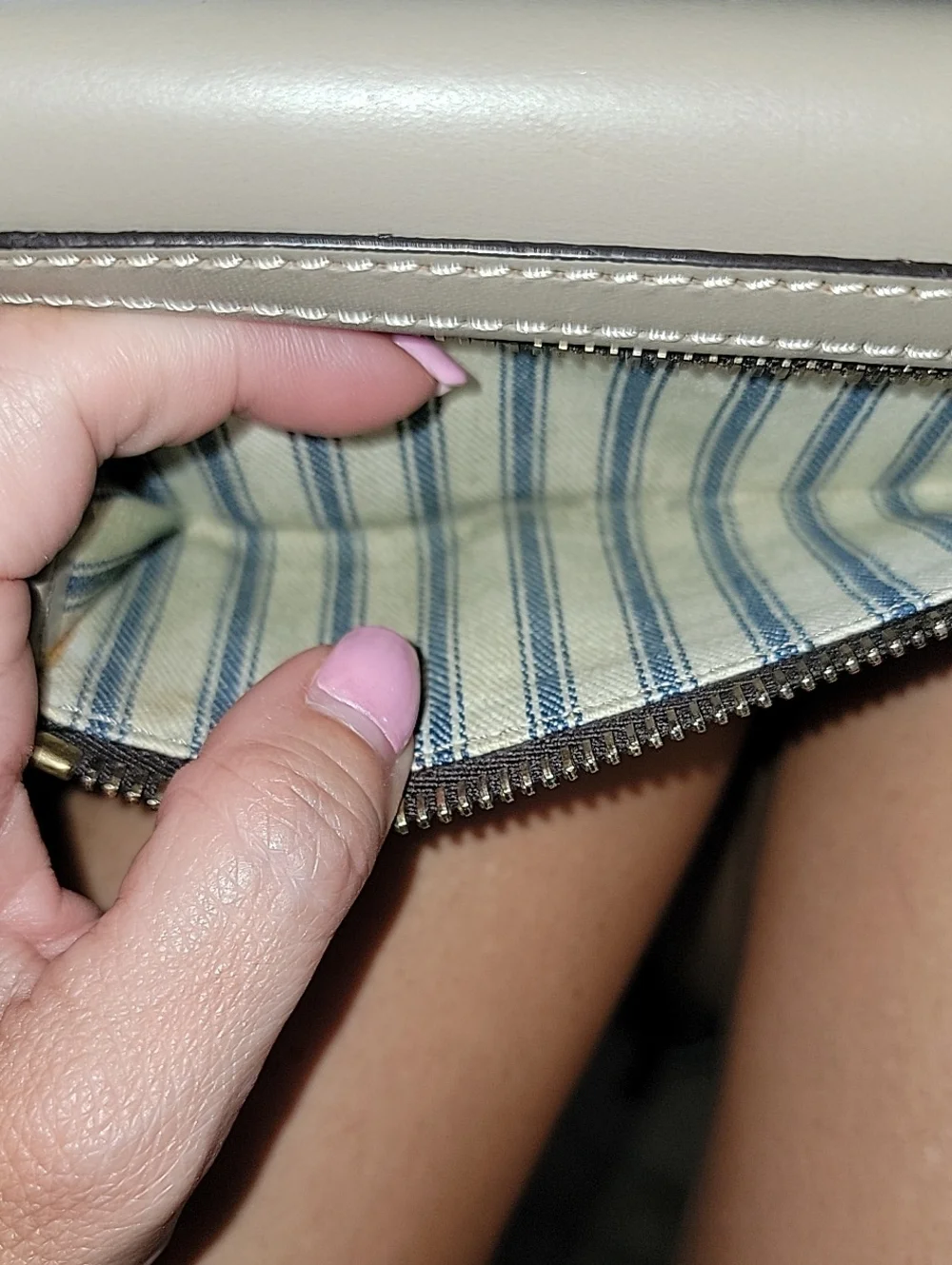 Dooney & Bourke Taupe Leather Continental Clutch Wallet